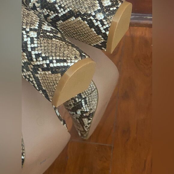 NWOB Lulu’s My Generation Tan Snake High Heel Mid-Calf Boots *SIZE: 8 - Picture 4 of 8
